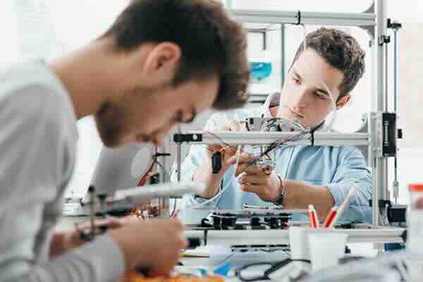 The Spartan Learning Academy Uses a Fabrication Lab to Practice Project-Based Learning